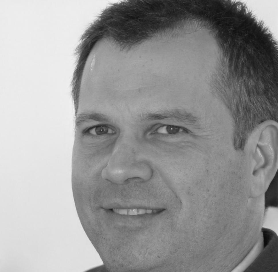 Portrait eines erfahrenen Finanzberaters